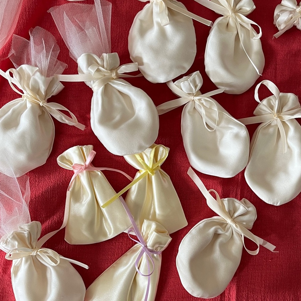 15 Elegant Cream Satin Gift Bags and tulle squares